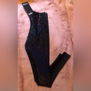 COPY - Blackmilk - Mermaid midnight leggings